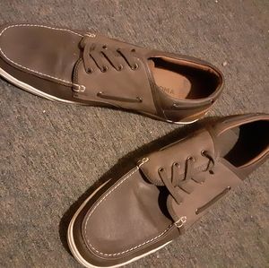 Men's loafer type shoes